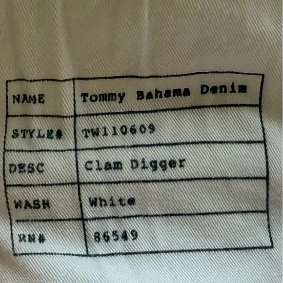 NWT TOMMY BAHAMA Women’s Afton Clam Digger Shorts in White Size 10
